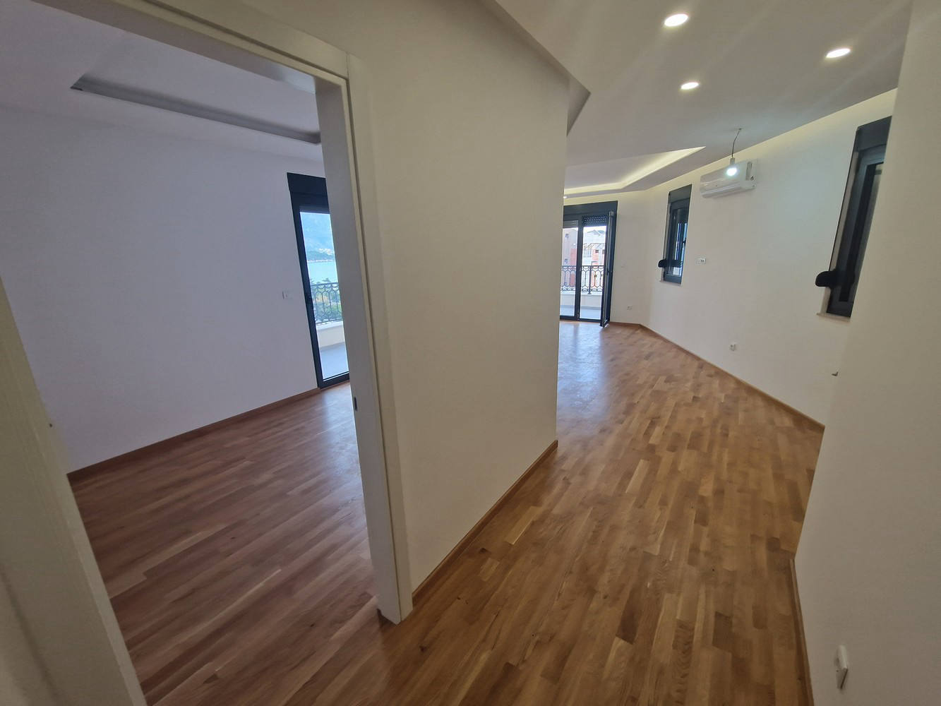 Квартира, 1109 м², 355 000$ — FAKTOR